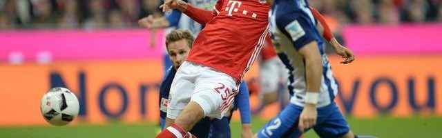  拜仁慕尼黑主场大胜柏林赫塔，领跑德甲积分榜  