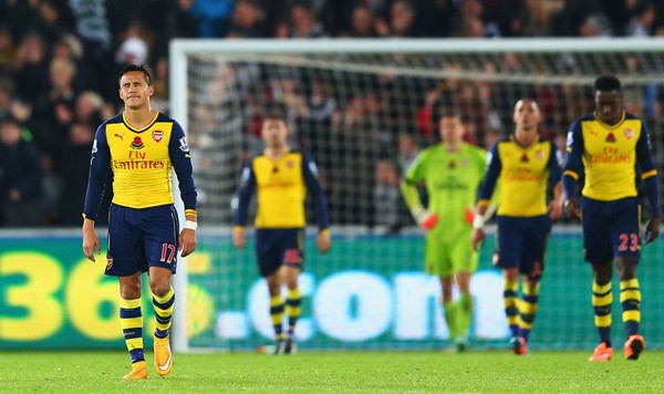  阿森纳遭遇黑色三分钟丢榜首  
