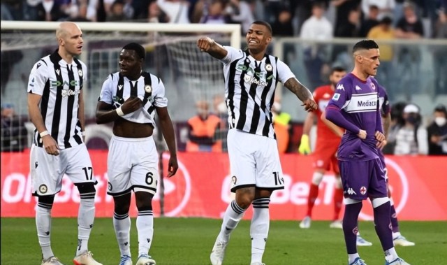  那不勒斯青春风暴横扫老牌劲旅乌迪内斯  