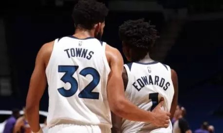  森林狼爱德华兹三分如雨，唐斯两双助力击败湖人  