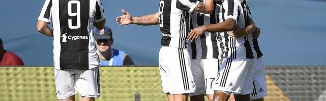  尤文图斯新援首秀破门助球队登顶积分榜  