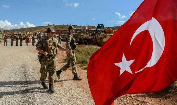  亚特兰大高空轰炸失效，中卫组合限制对手空袭