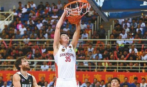  亚眠防守漏洞频现惨遭大比分失利