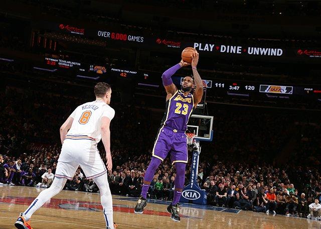  奥格斯堡防守端集体失误痛失领先优势